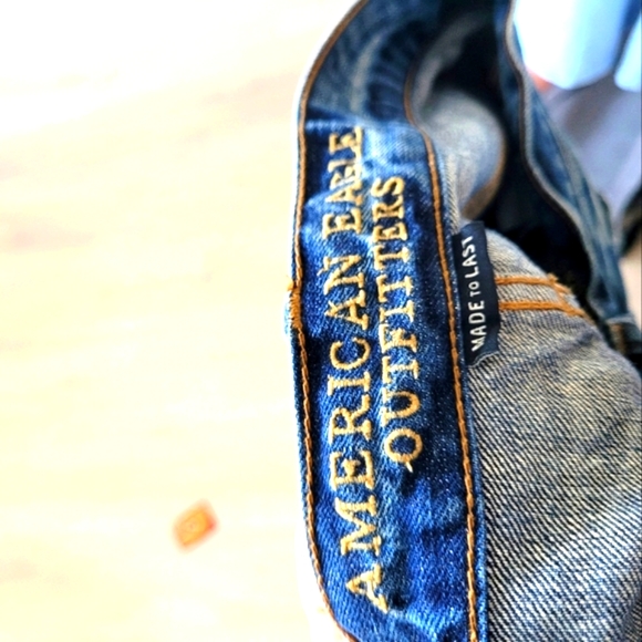 American Eagle Oilutfiters Made to Last Distressed Hand Painted Jeans Size 31 - Picture 11 of 13